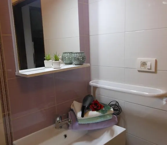 Donami アパート *